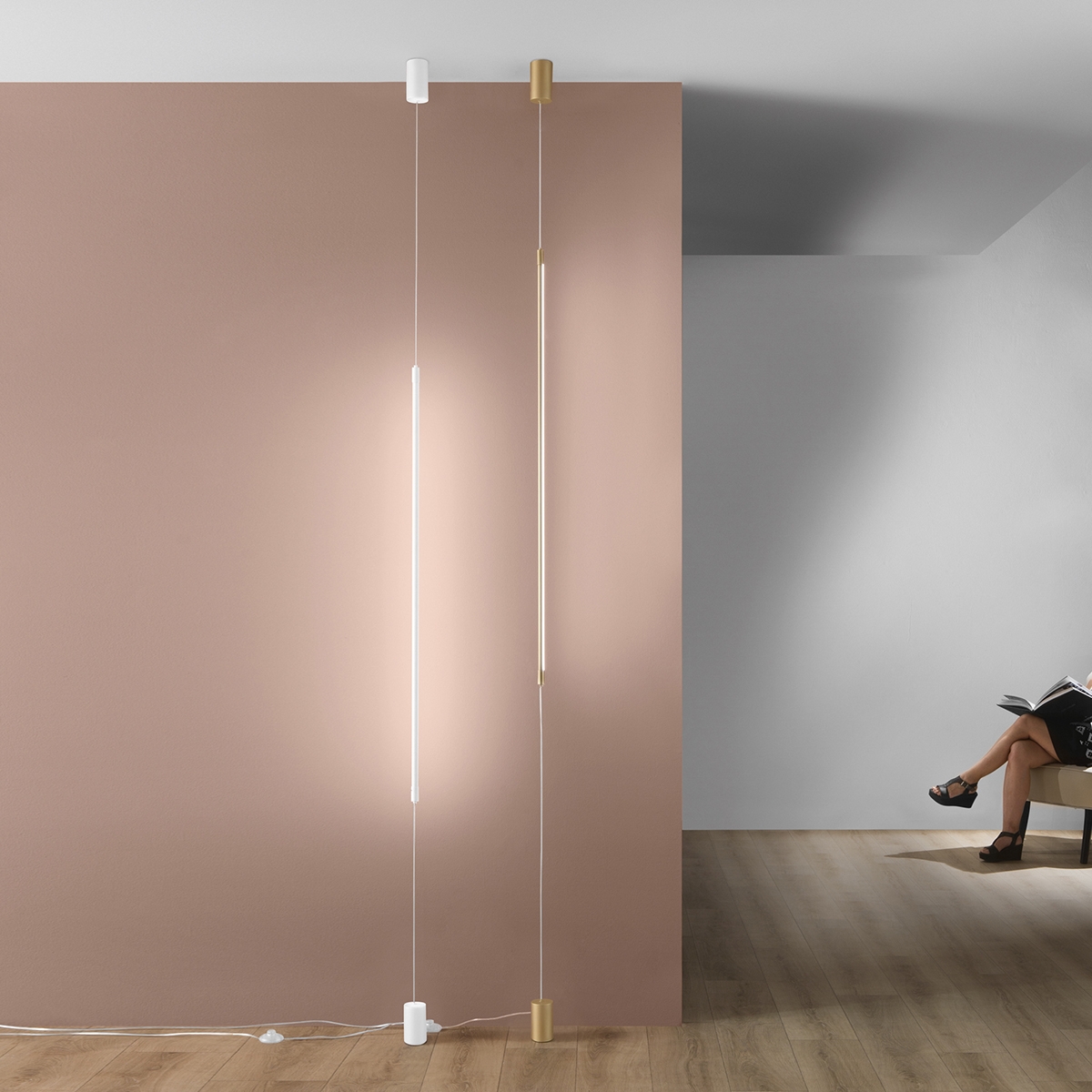 Stehlampe mit verstellbarem LED-Pendelleuchter Gravity Lagerbestand