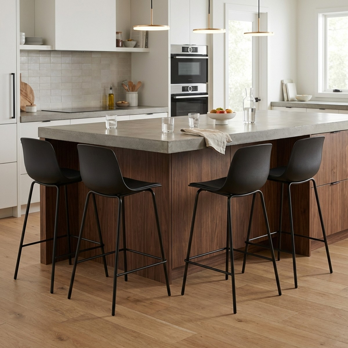 Set aus 4 hohen Barhockern mit Kissen Linea