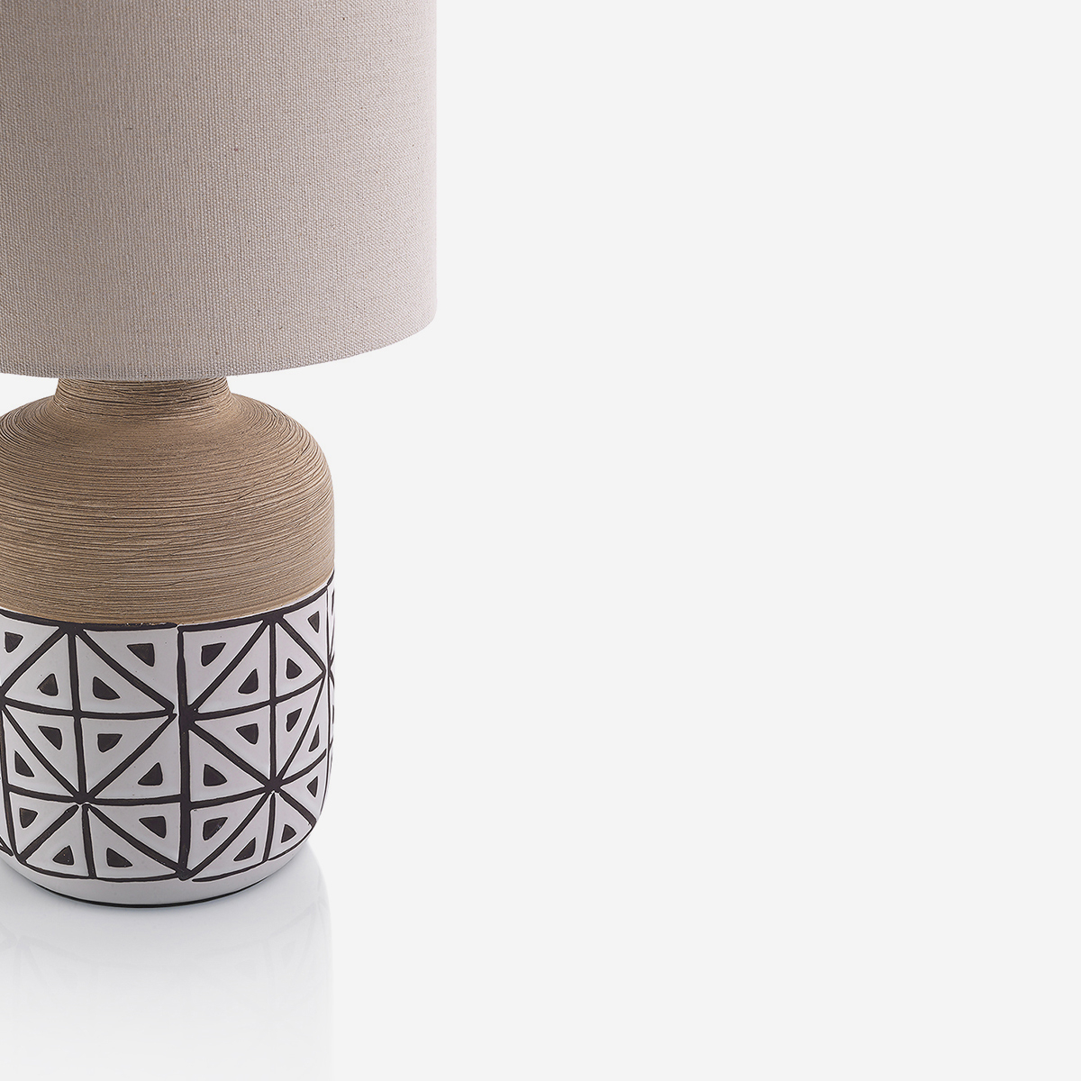 Lámpara de mesa de cerámica con pantalla Fioriva A