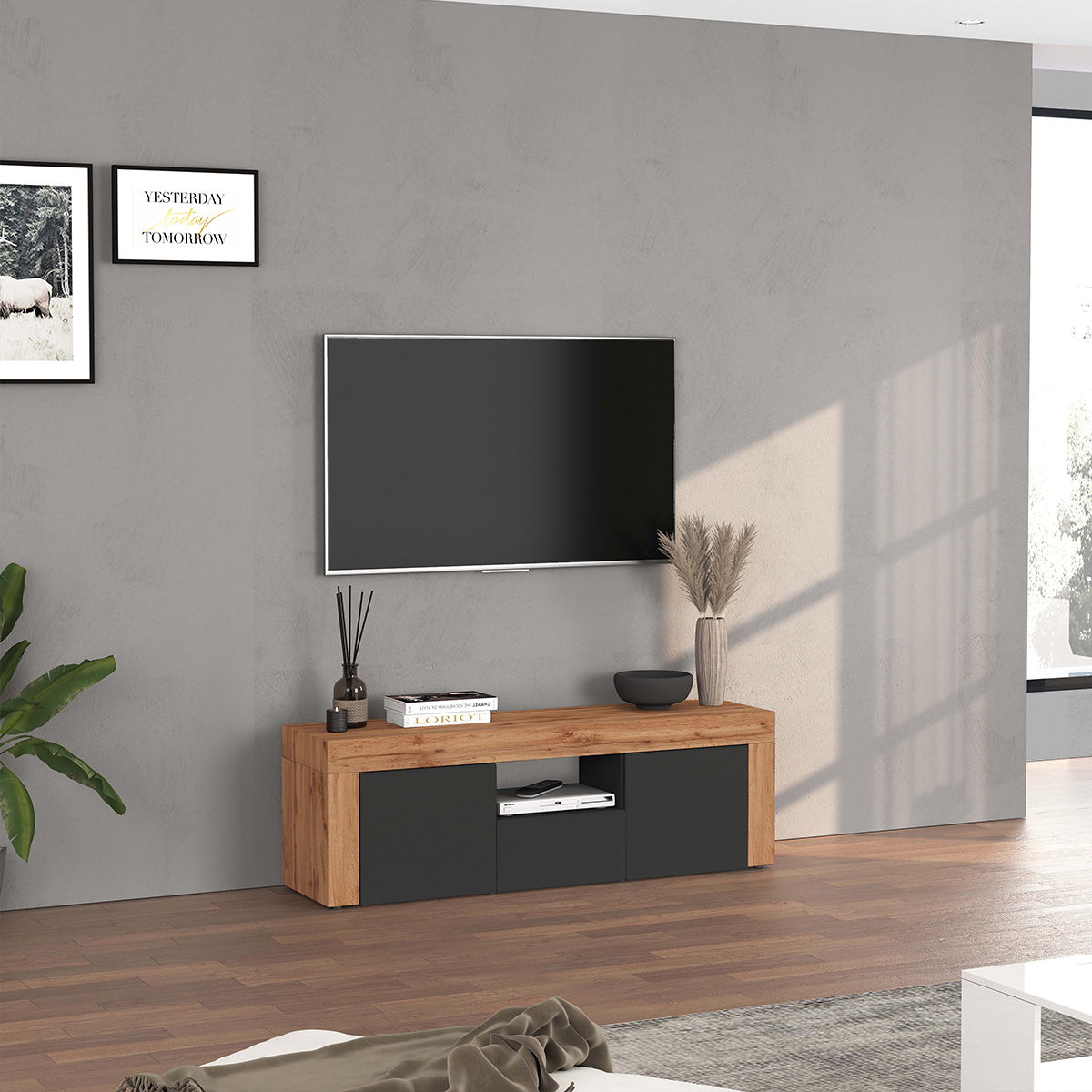 Porta TV da appoggio moderno con ante e cassetto Nyrka