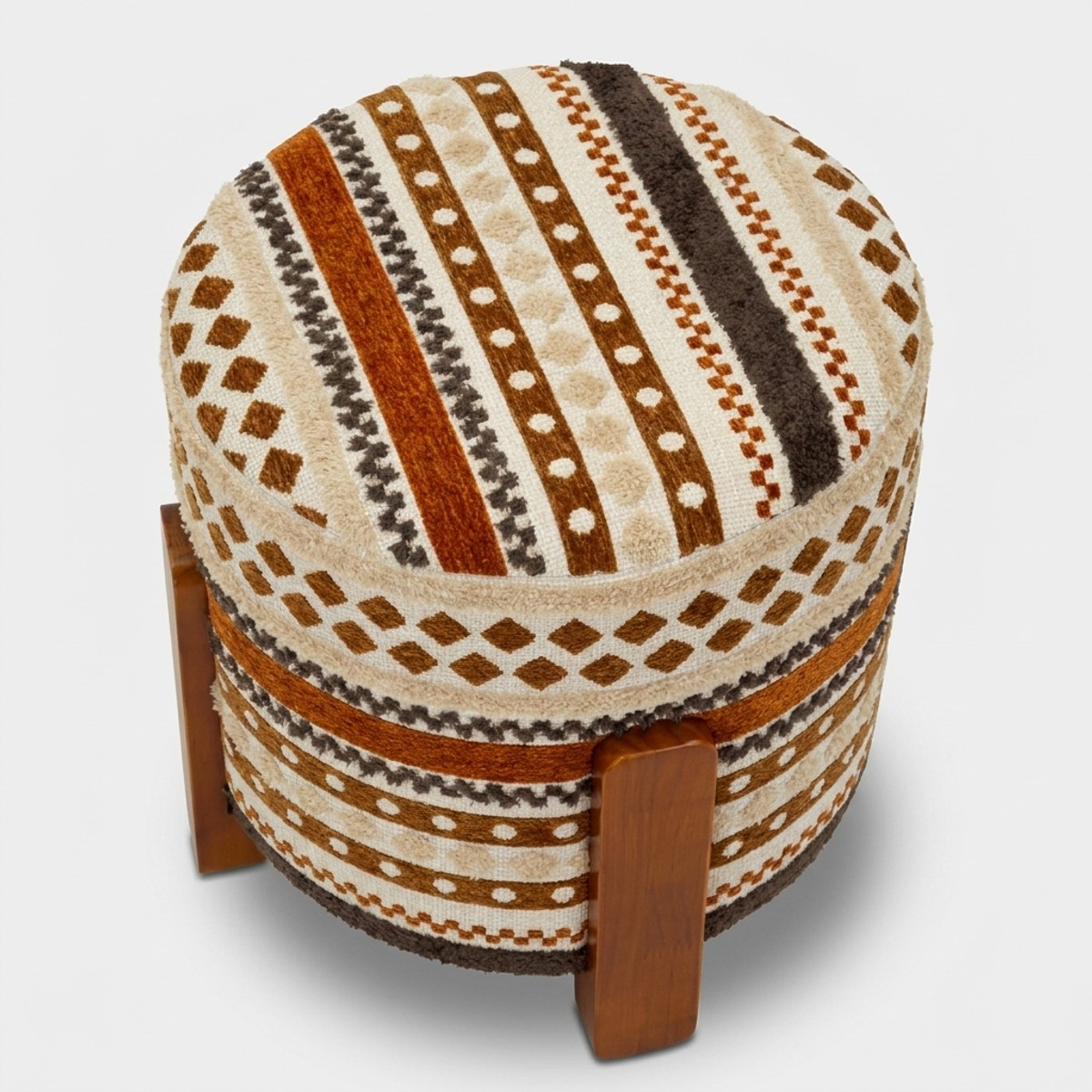 Puf redondo tapizado en tela Mombasa Artful Accent