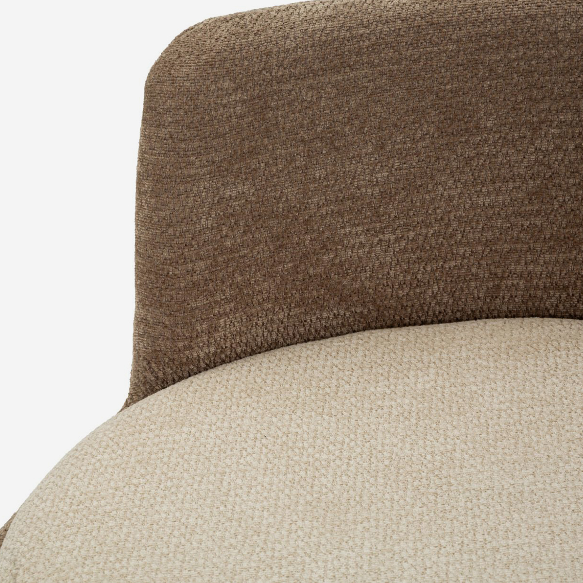 Sillón acolchado de diseño nórdico Vipe Poised Comfort