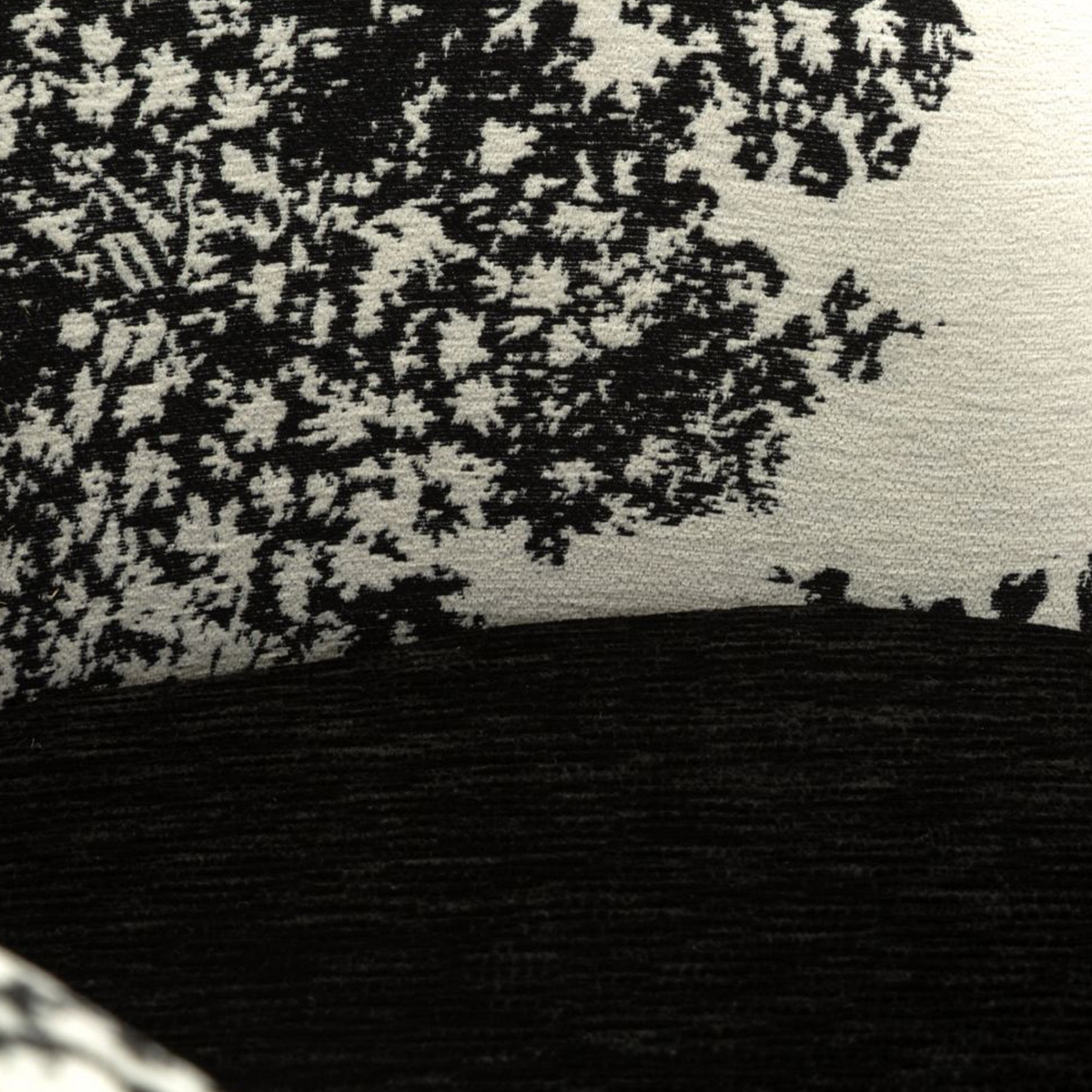 Sillón tapizado de diseño oriental Okinawa Monochrome Haven