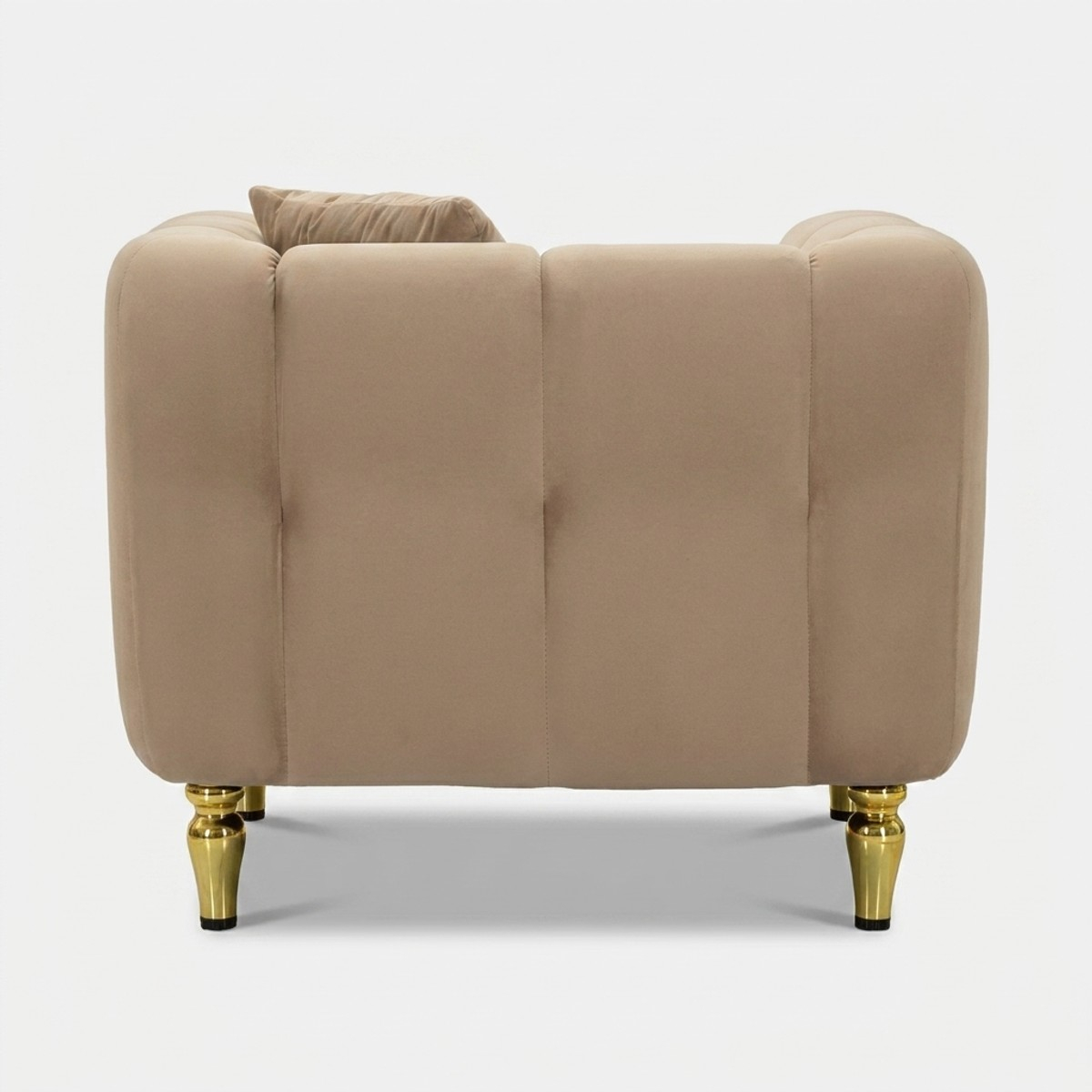 Sillón tapizado en terciopelo con cojín Alma