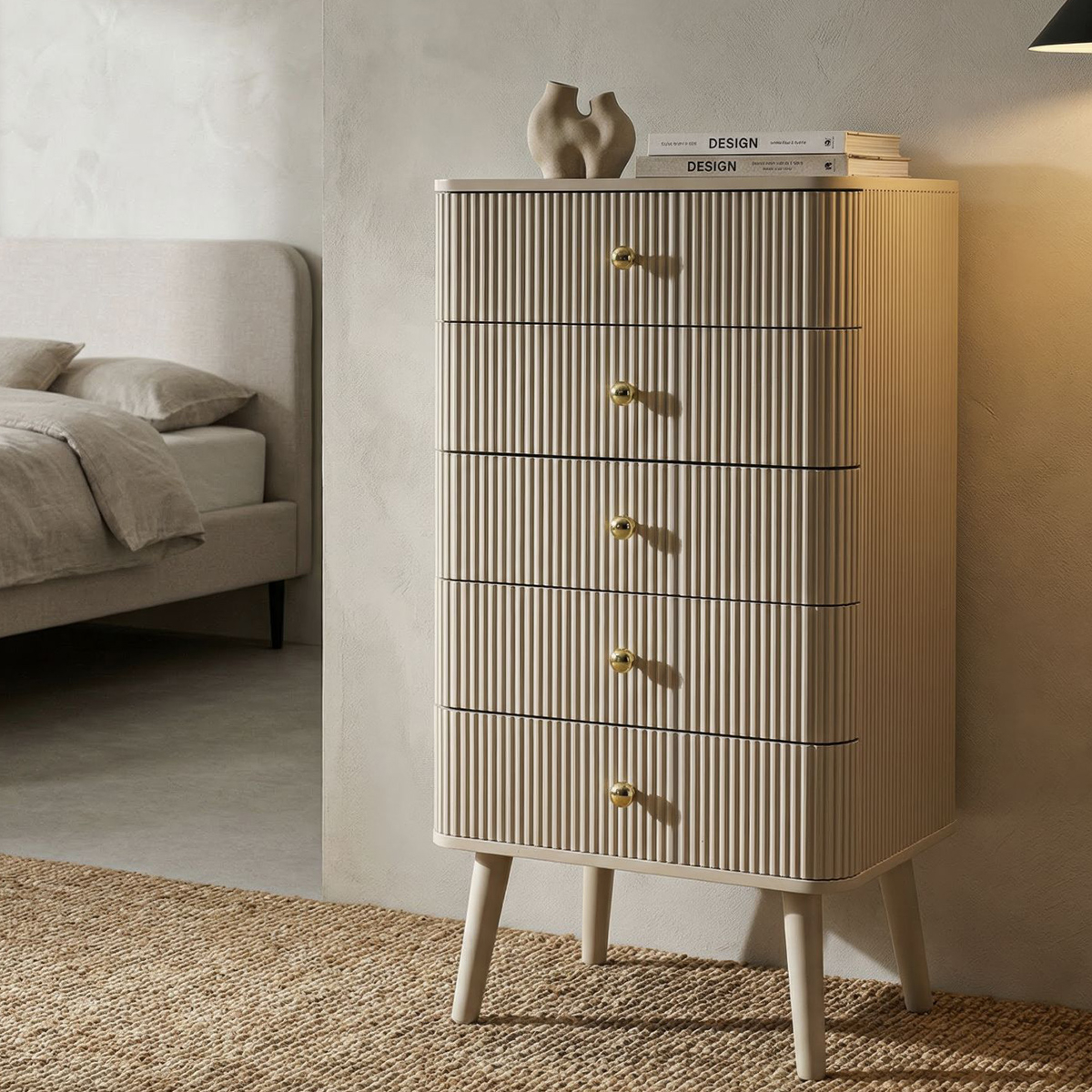 Cómoda estrecha de madera con 5 cajones Shy