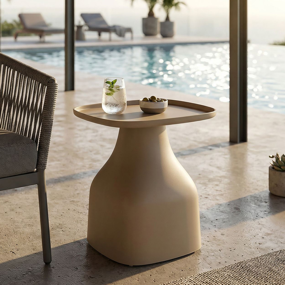 Indoor- und Outdoor-Beistelltisch aus Polypropylen Gea 50