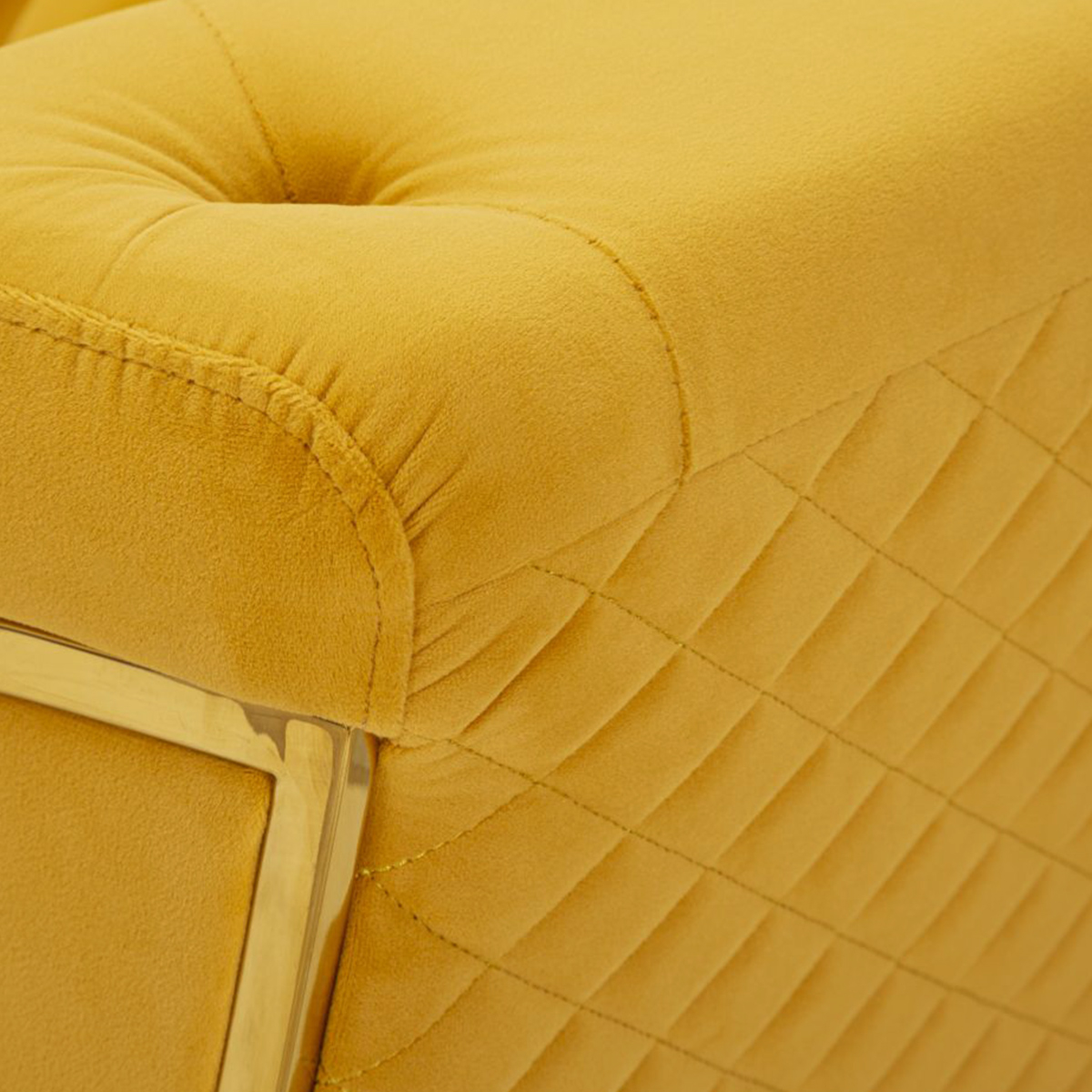 2-Sitzer-Sofa aus gestepptem Samt mit Kissen Emy