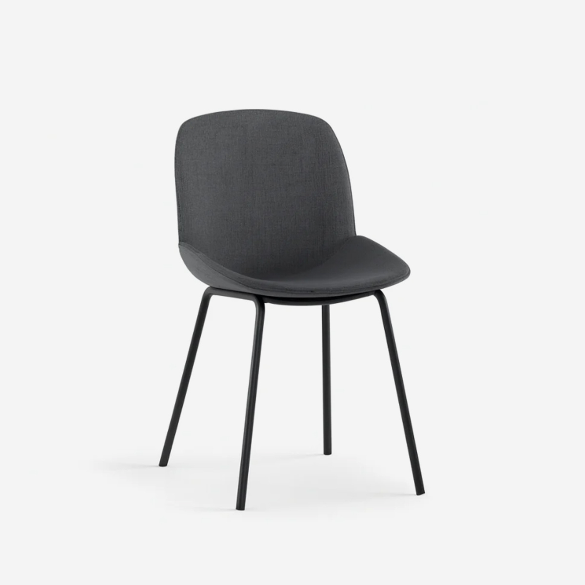Set de 4 sillas de comedor tapizadas en tela Adhara