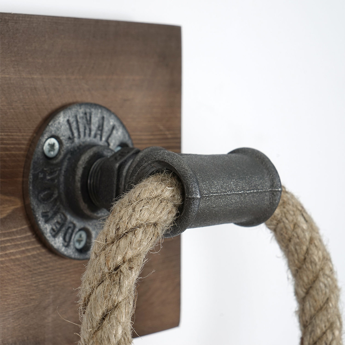 Toallero de pared de madera y metal Hearth