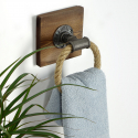 Toallero de pared de madera y metal Hearth