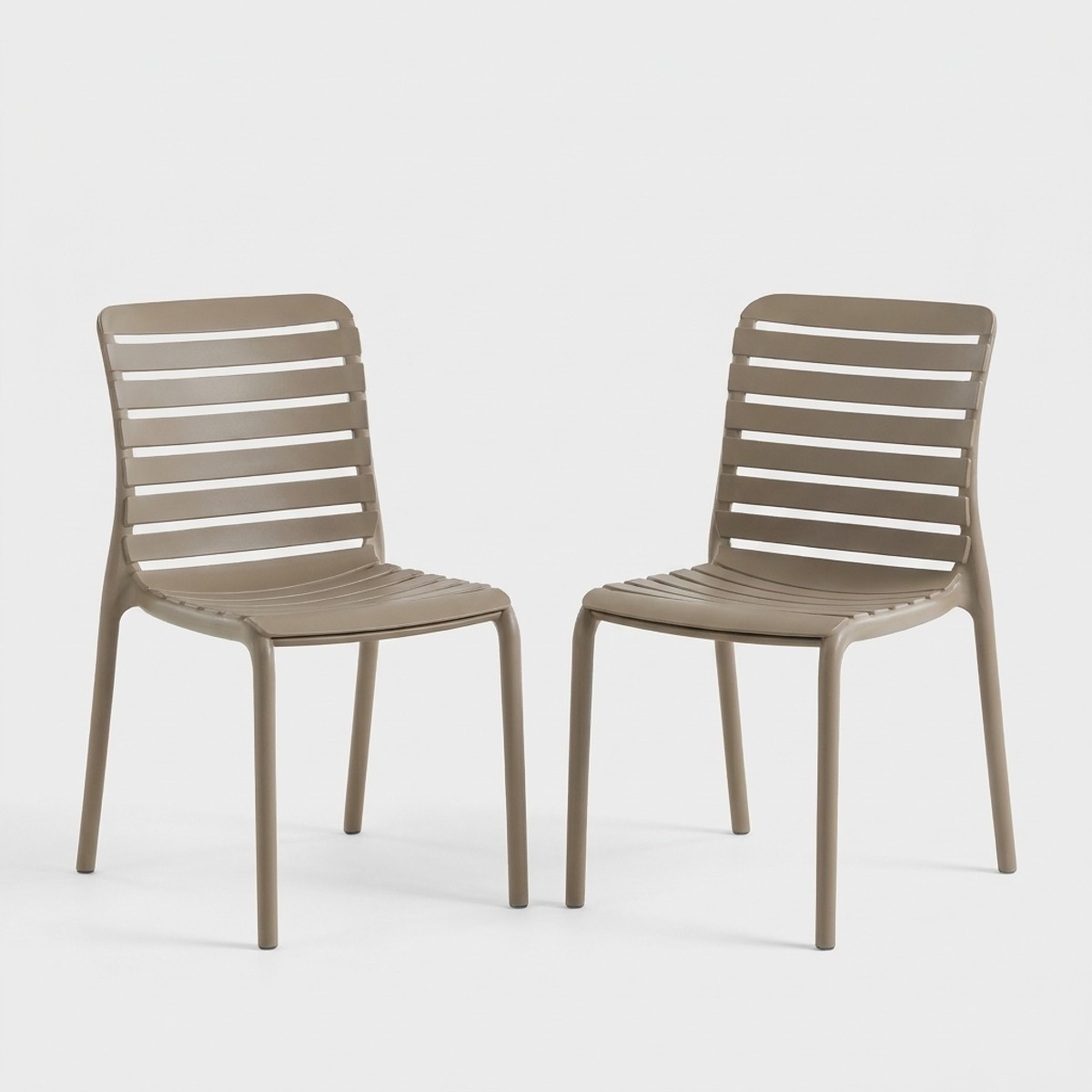 2er Set stapelbare Stühle für innen und außen Fenis Zanini Design