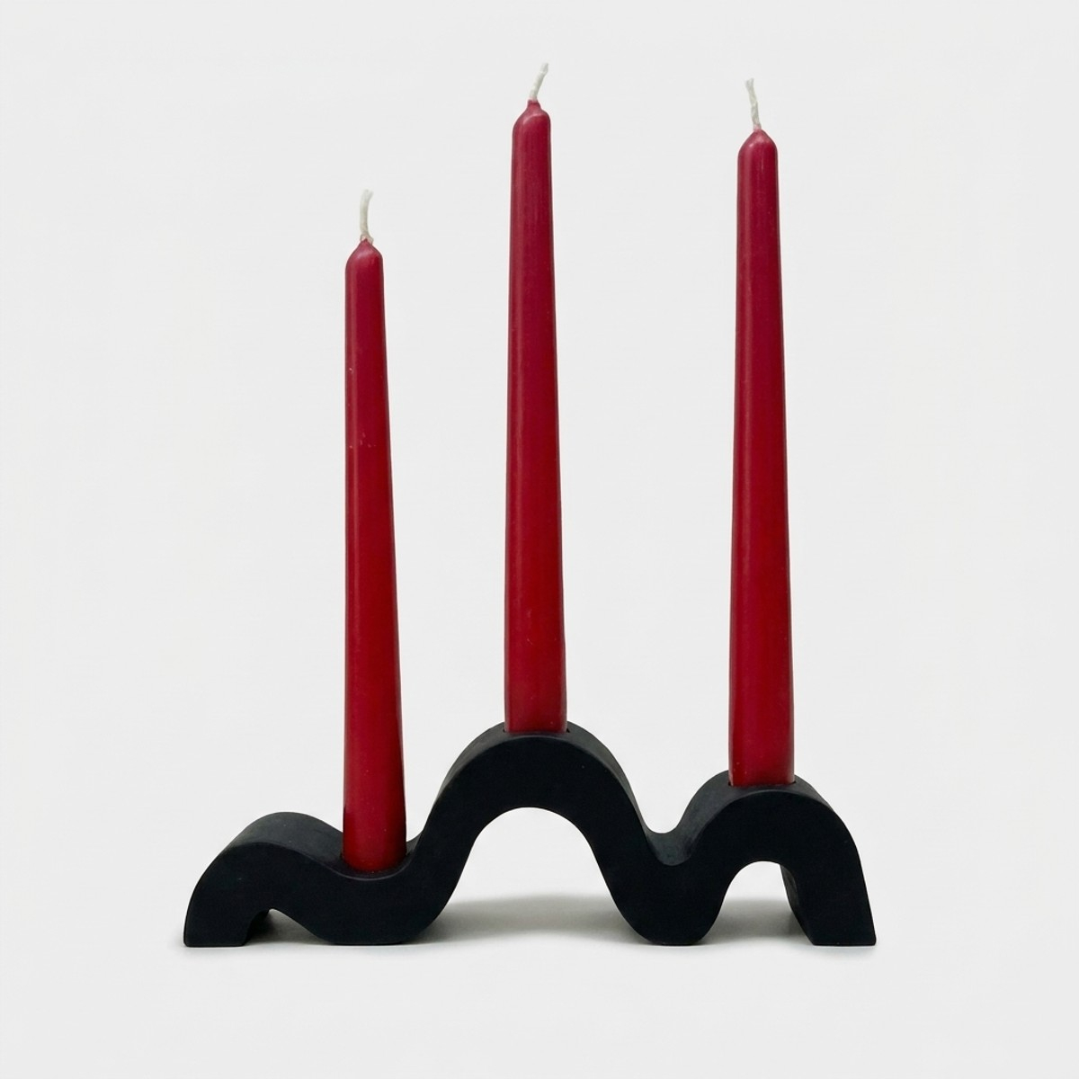 4-teiliges Kerzenhalter-Set mit Dekokerzen Wavy Schwarz