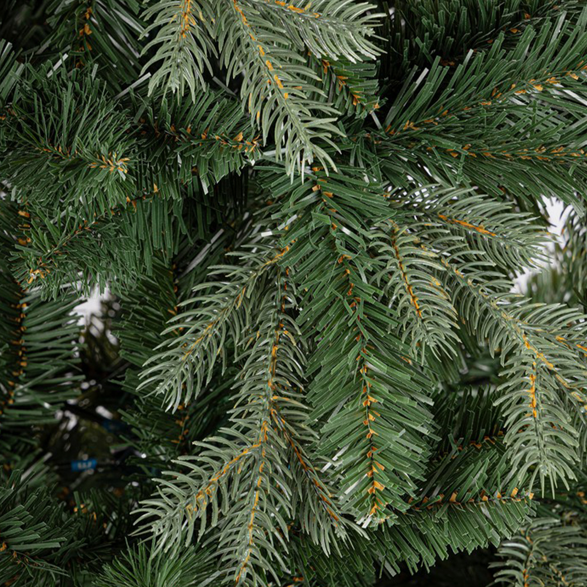 Schlanker künstlicher Weihnachtsbaum 150 cm 821 Äste Tatlow