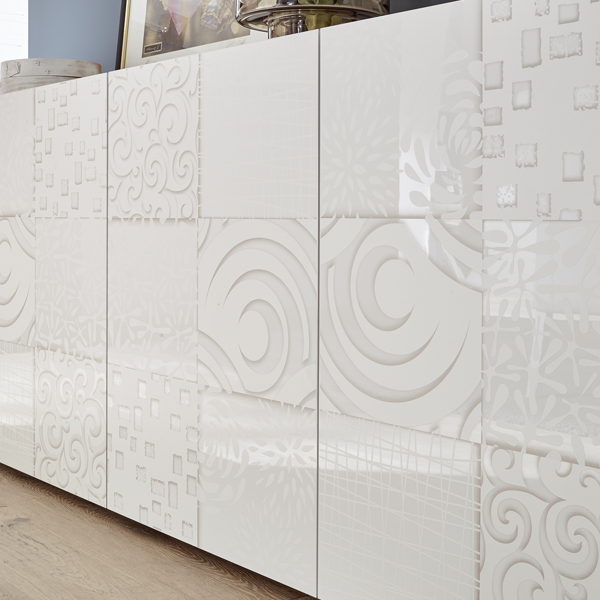 Aparador buffet de 4 puertas de diseño contemporáneo Miro